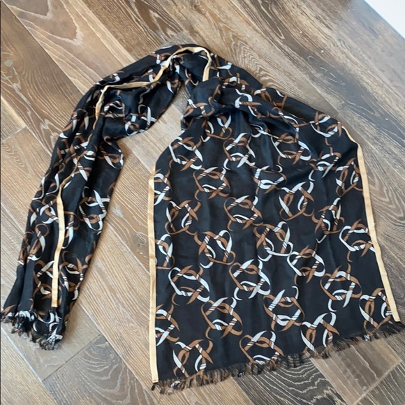 SCARVES - Picture 2 of 7